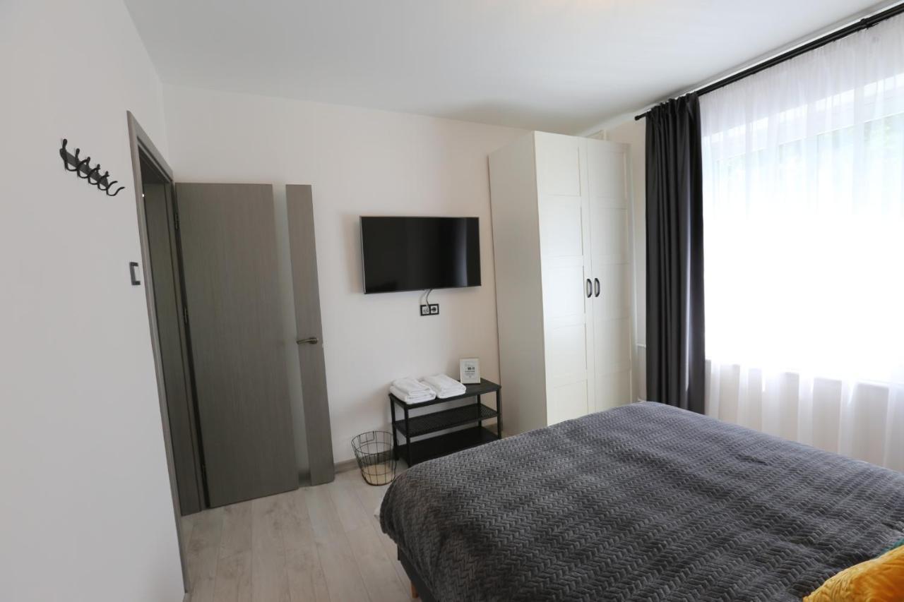 Comfy 2 Room Apartment - Free Parking - 350Mbps Wifi - Netflix Каунас Екстер'єр фото