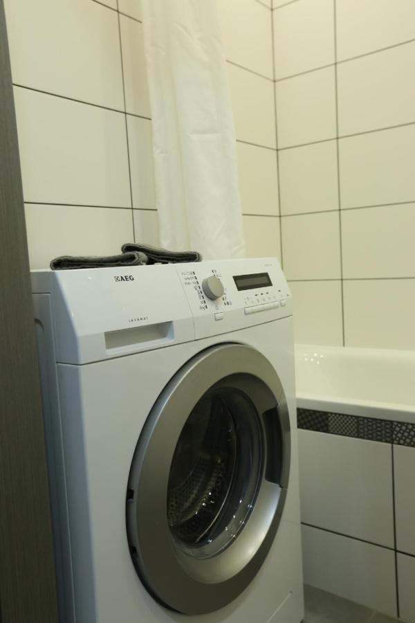 Comfy 2 Room Apartment - Free Parking - 350Mbps Wifi - Netflix Каунас Екстер'єр фото